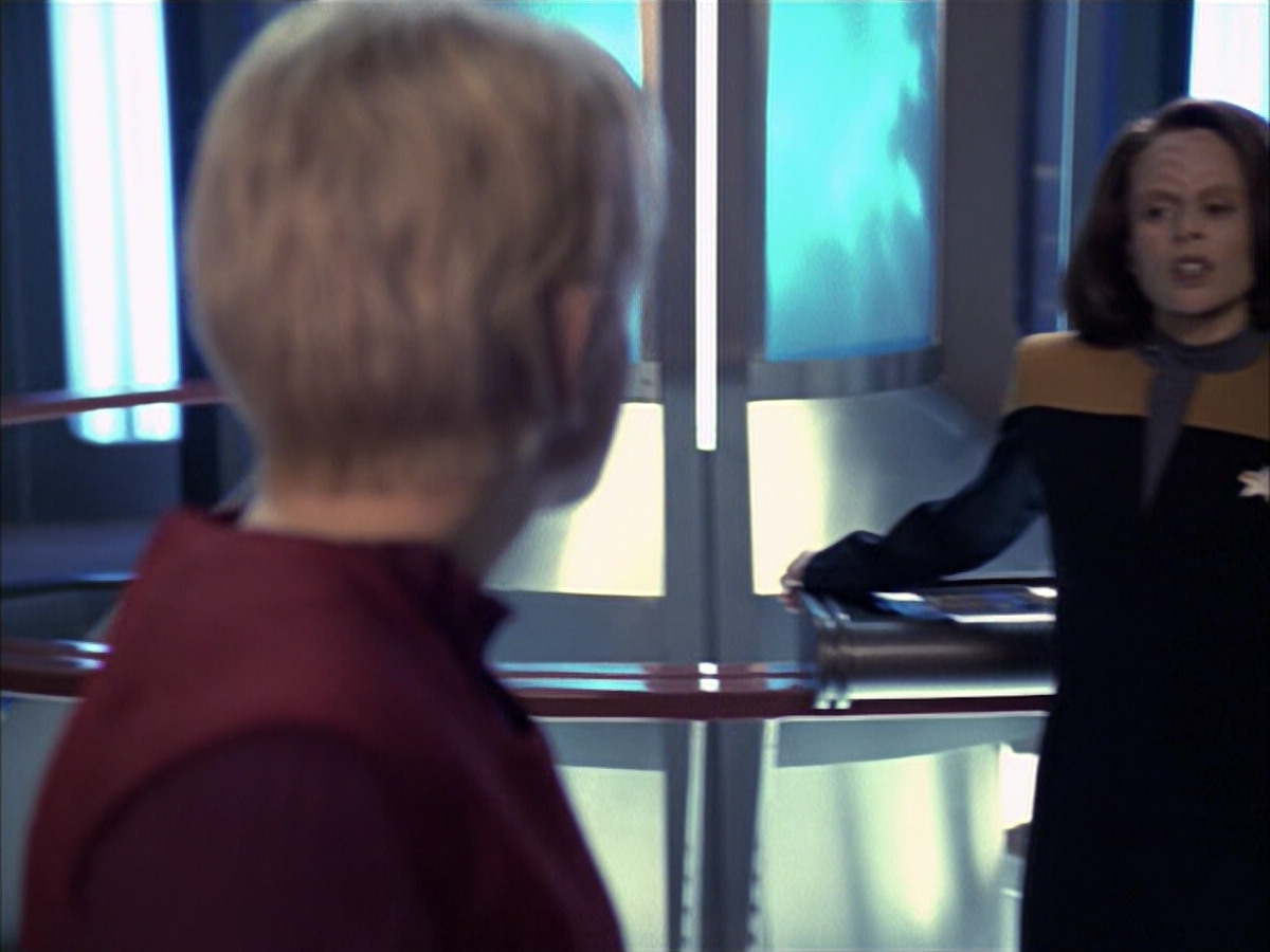 extant_StarTrek_VOY_6x23-Fury_00644.jpg