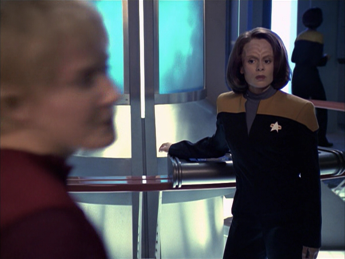 extant_StarTrek_VOY_6x23-Fury_00652.jpg
