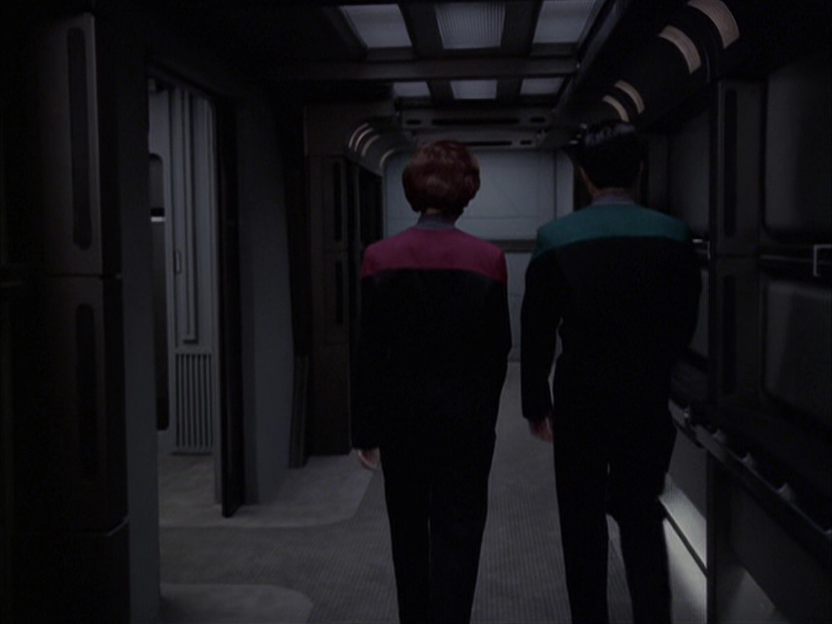extant_StarTrek_VOY_6x23-Fury_00657.jpg