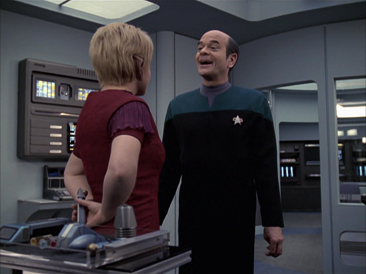 extant_StarTrek_VOY_6x23-Fury_00691.jpg