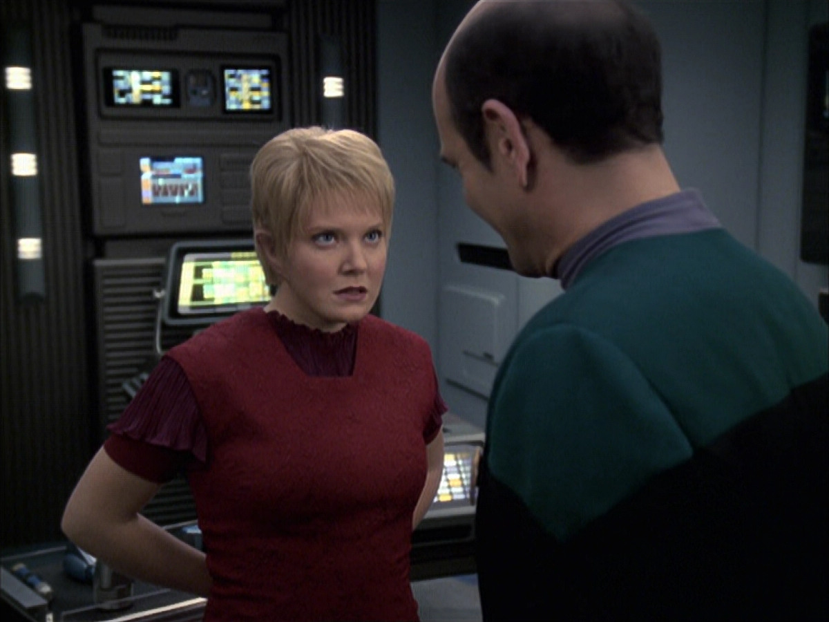 extant_StarTrek_VOY_6x23-Fury_00714.jpg