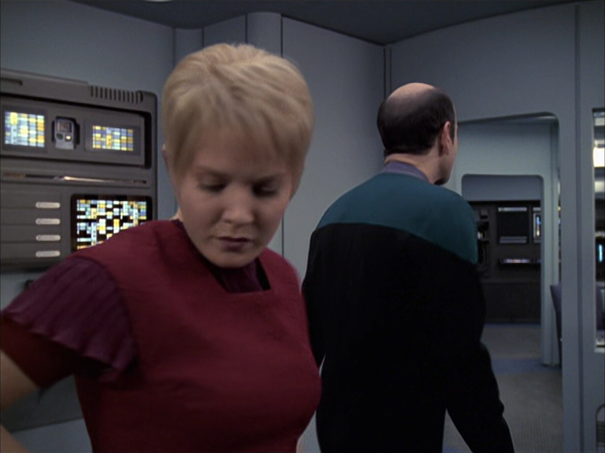 extant_StarTrek_VOY_6x23-Fury_00719.jpg