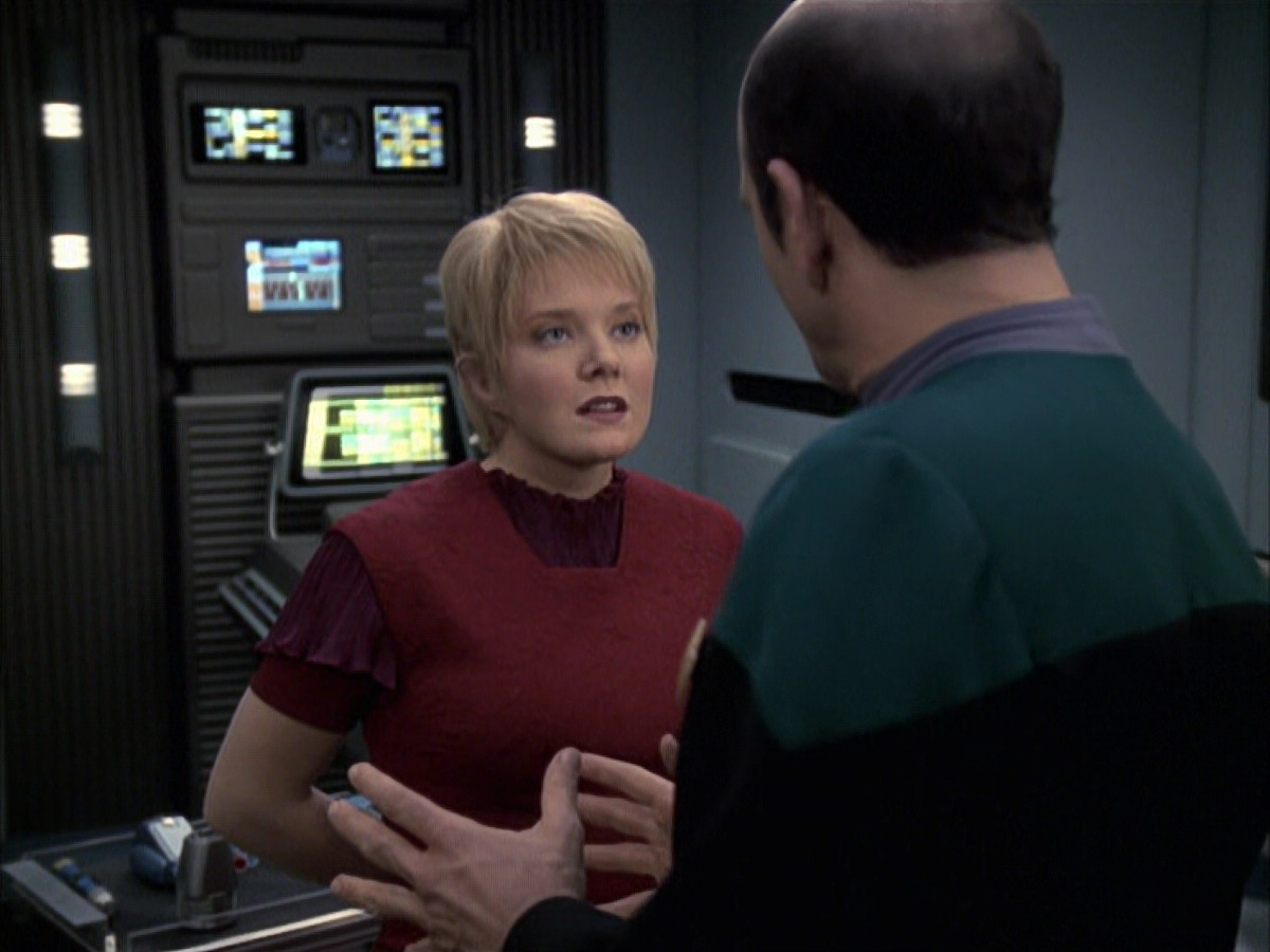 extant_StarTrek_VOY_6x23-Fury_00727.jpg
