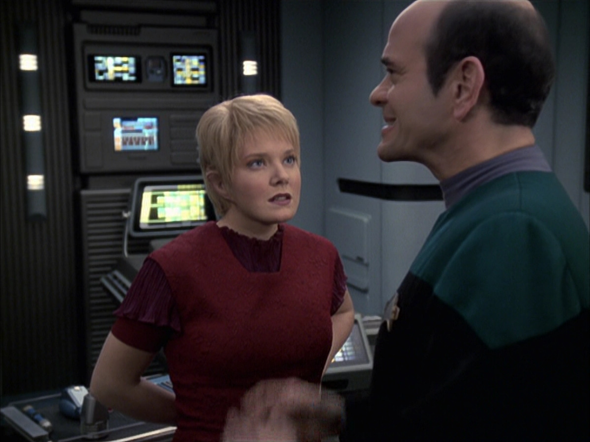 extant_StarTrek_VOY_6x23-Fury_00730.jpg