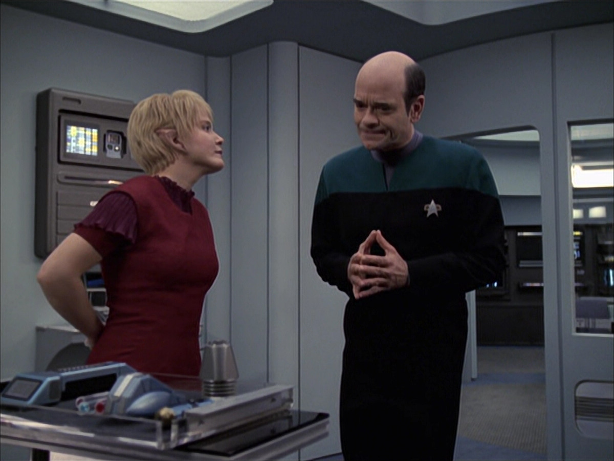 extant_StarTrek_VOY_6x23-Fury_00736.jpg