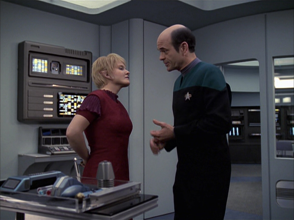 extant_StarTrek_VOY_6x23-Fury_00739.jpg