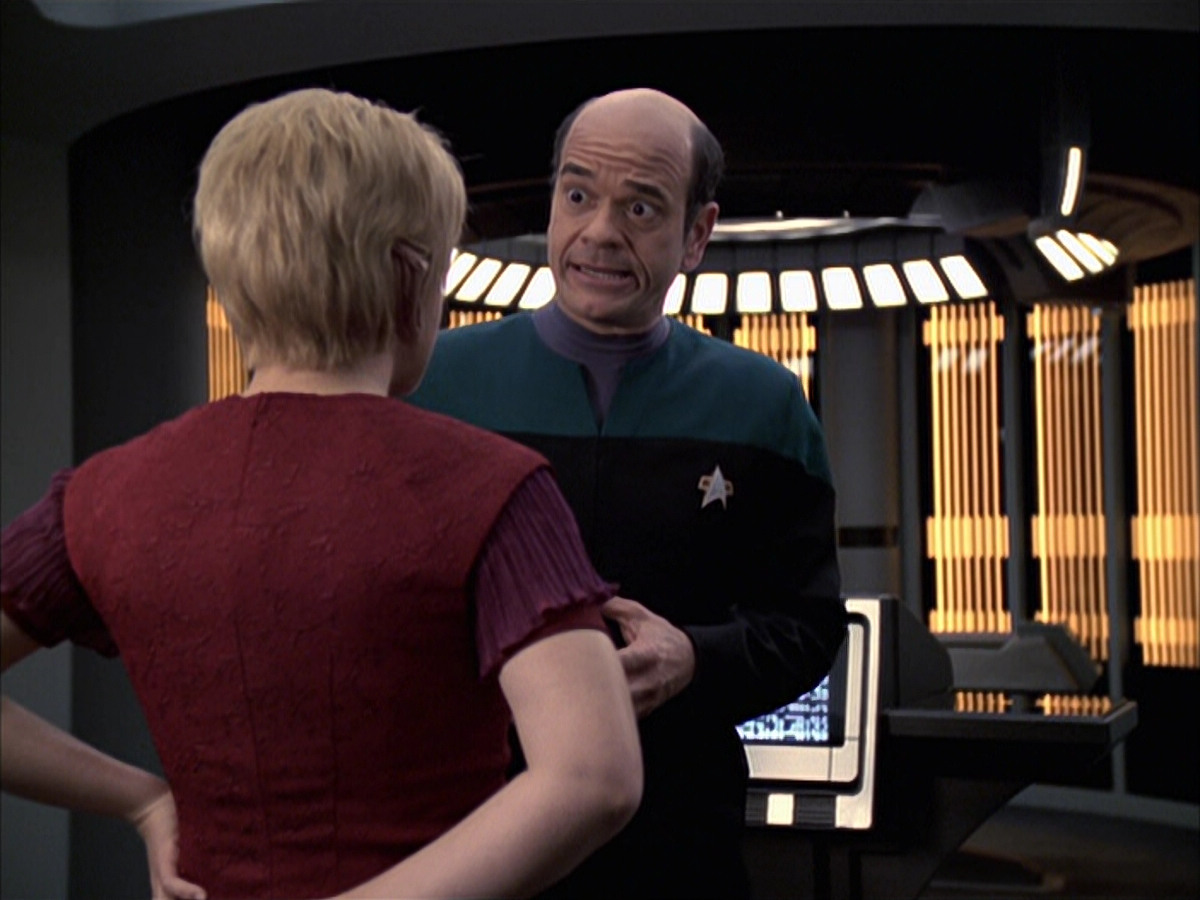 extant_StarTrek_VOY_6x23-Fury_00740.jpg