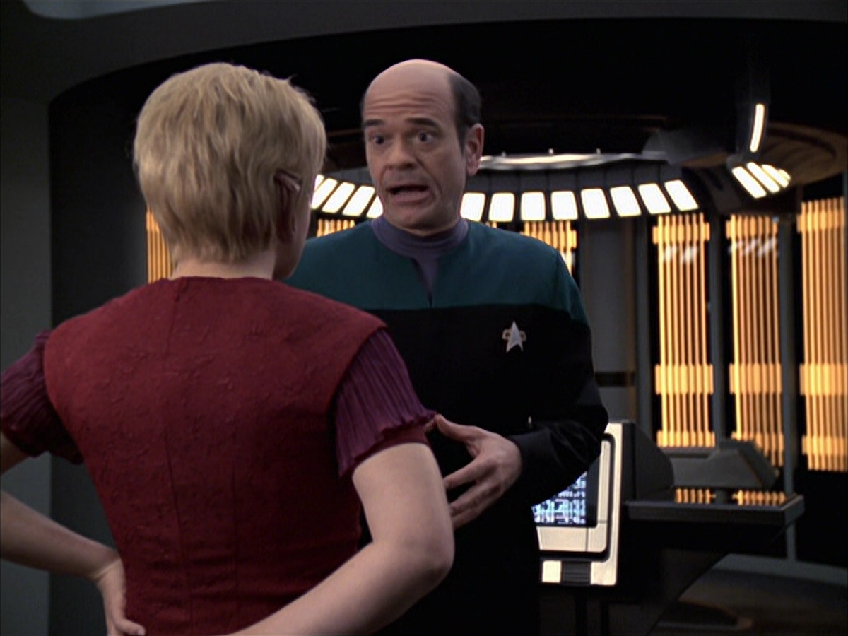 extant_StarTrek_VOY_6x23-Fury_00741.jpg