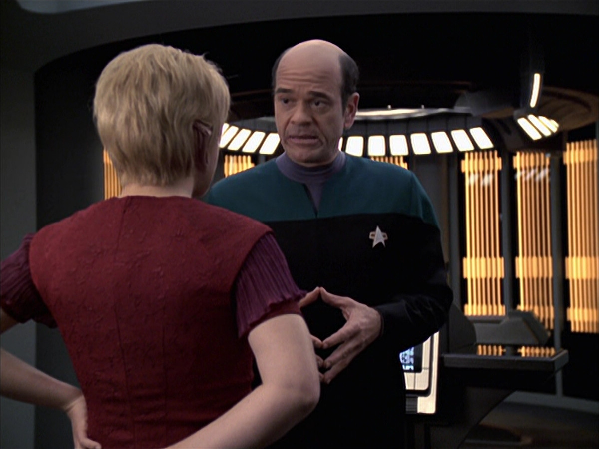 extant_StarTrek_VOY_6x23-Fury_00743.jpg