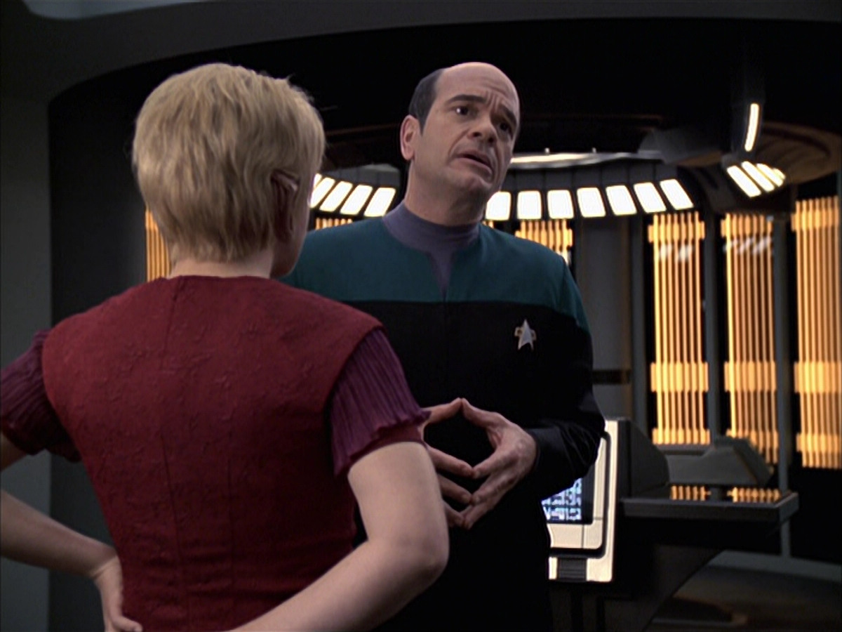 extant_StarTrek_VOY_6x23-Fury_00744.jpg