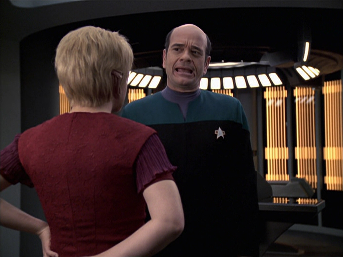 extant_StarTrek_VOY_6x23-Fury_00746.jpg