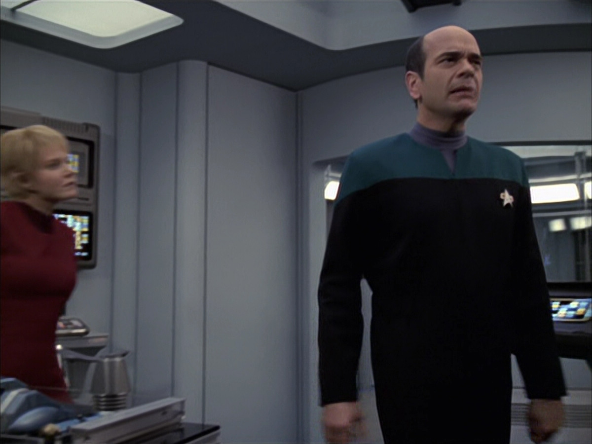extant_StarTrek_VOY_6x23-Fury_00752.jpg