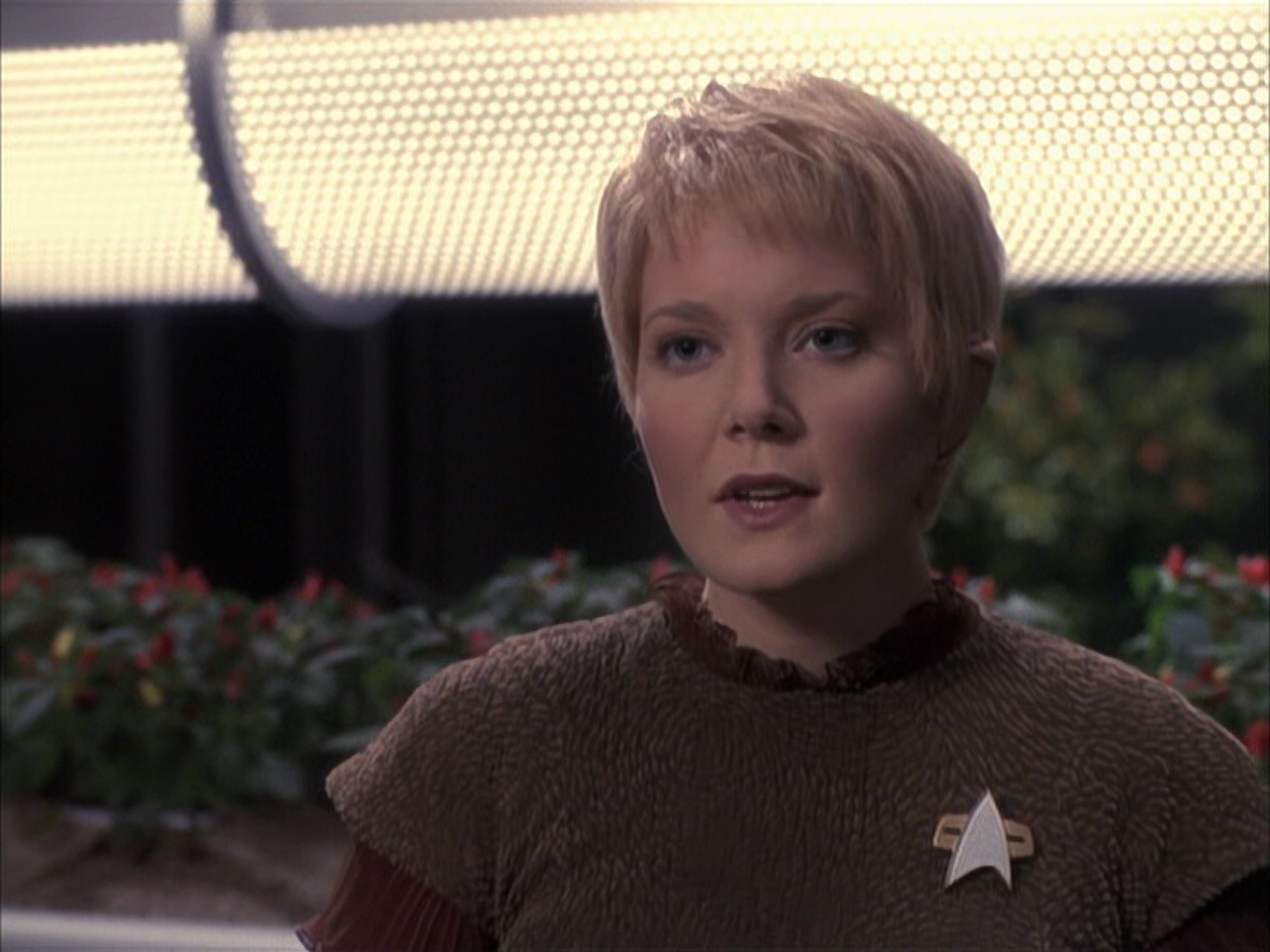 extant_StarTrek_VOY_6x23-Fury_00789.jpg