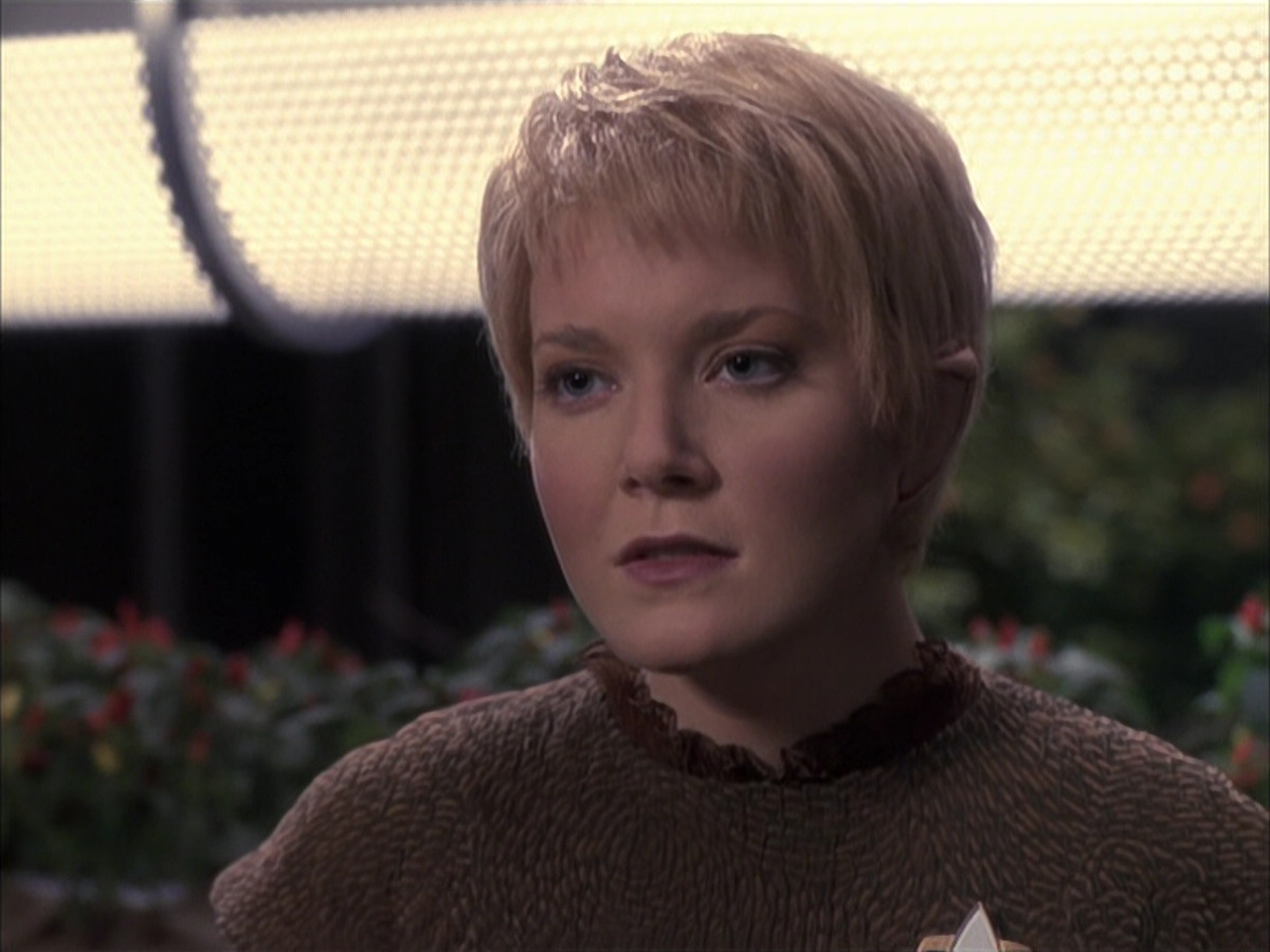 extant_StarTrek_VOY_6x23-Fury_00790.jpg