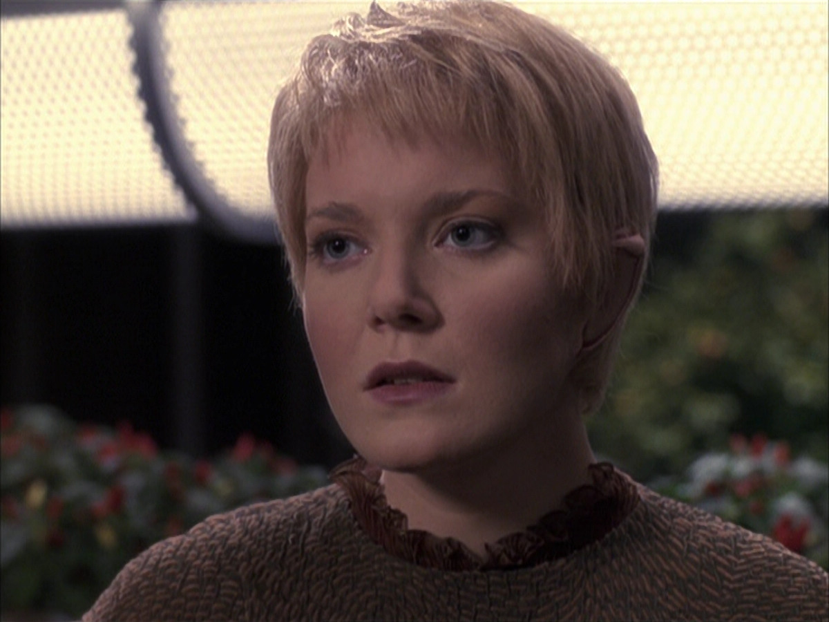 extant_StarTrek_VOY_6x23-Fury_00796.jpg