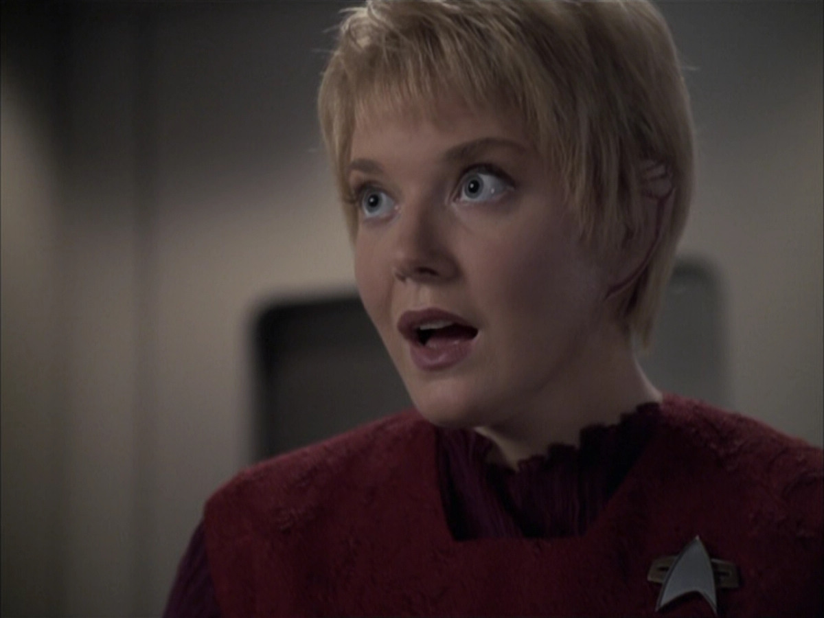 extant_StarTrek_VOY_6x23-Fury_01062.jpg
