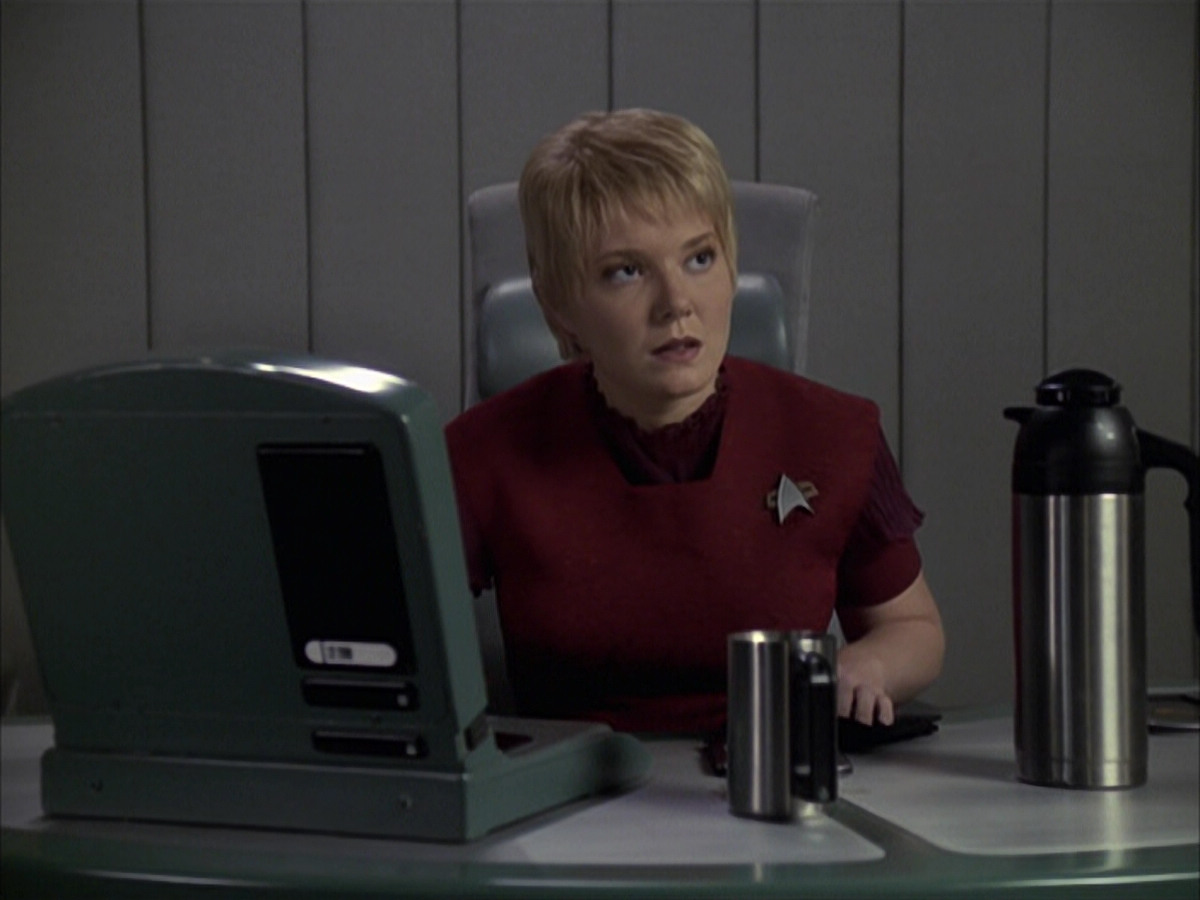 extant_StarTrek_VOY_6x23-Fury_01082.jpg