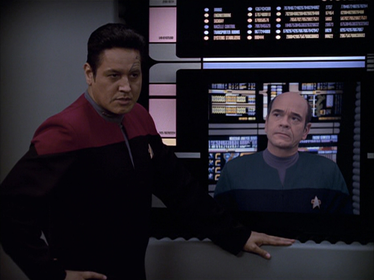 extant_StarTrek_VOY_6x23-Fury_01173.jpg