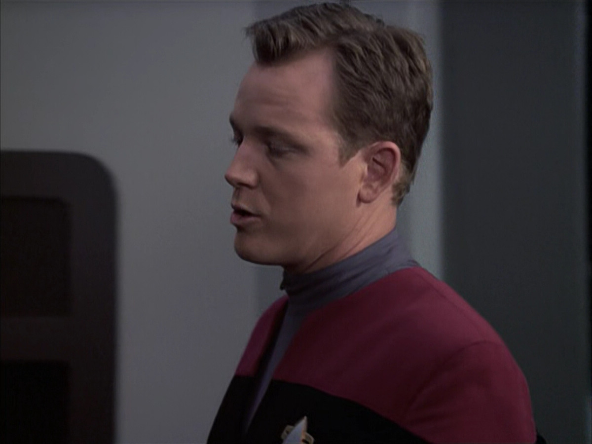 extant_StarTrek_VOY_6x23-Fury_01211.jpg