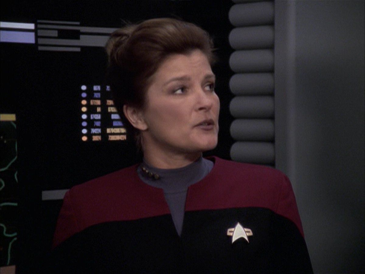 extant_StarTrek_VOY_6x23-Fury_01218.jpg