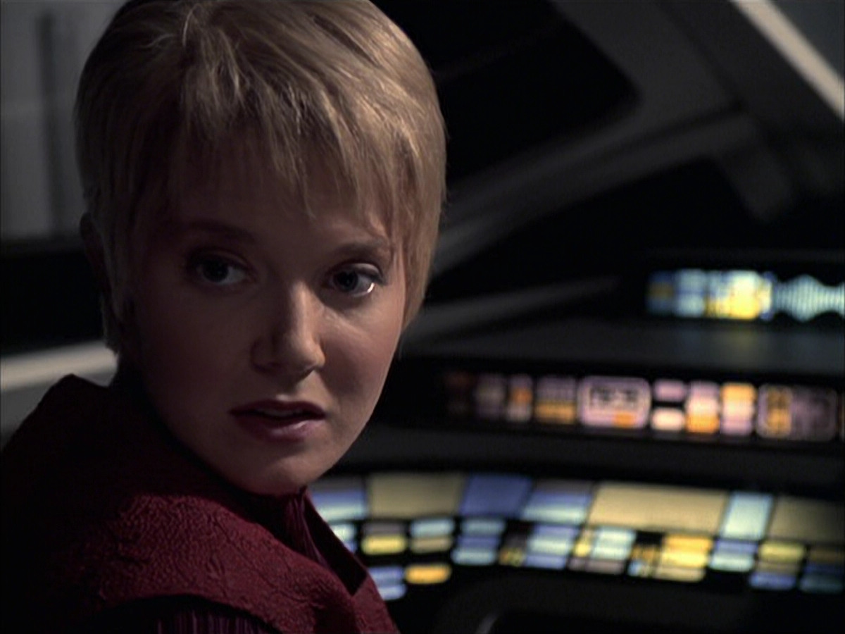 extant_StarTrek_VOY_6x23-Fury_01338.jpg