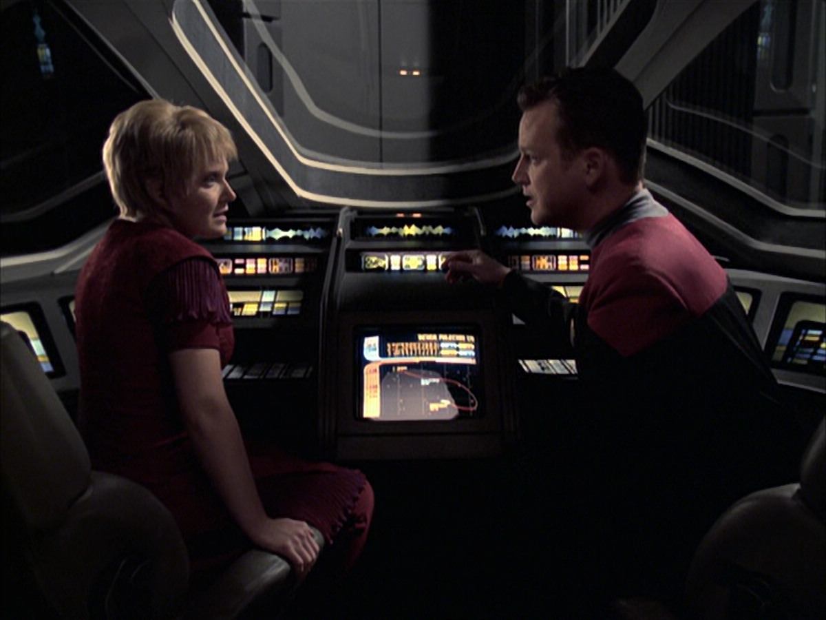 extant_StarTrek_VOY_6x23-Fury_01357.jpg