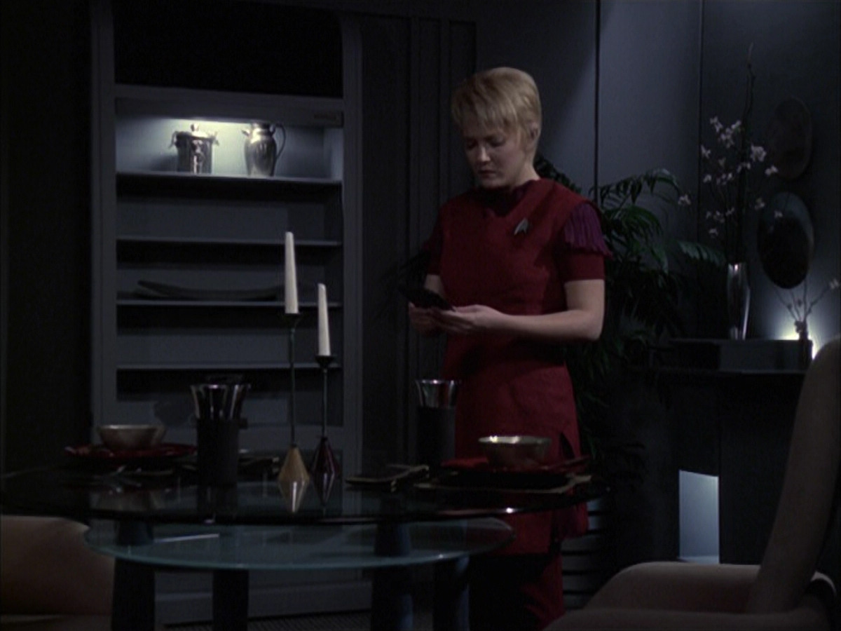extant_StarTrek_VOY_6x23-Fury_01519.jpg
