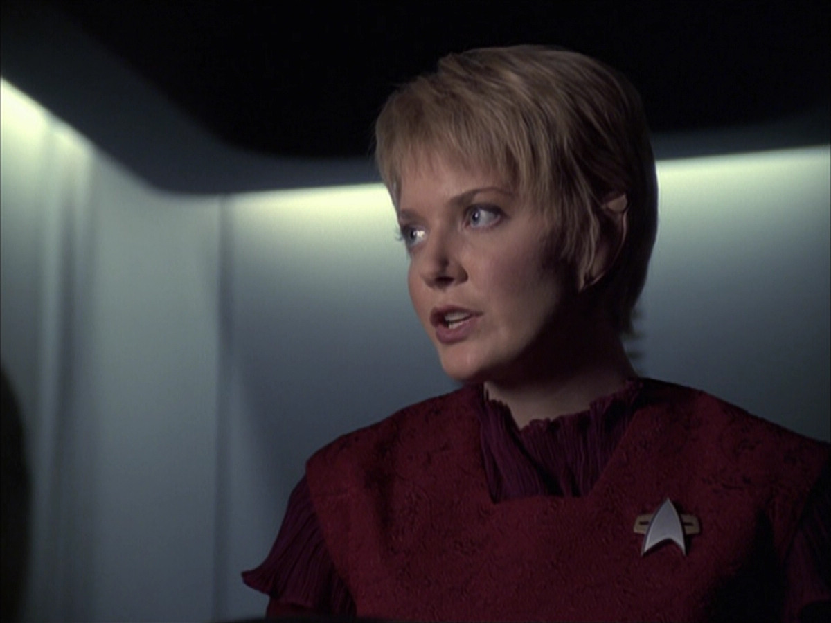 extant_StarTrek_VOY_6x23-Fury_01577.jpg