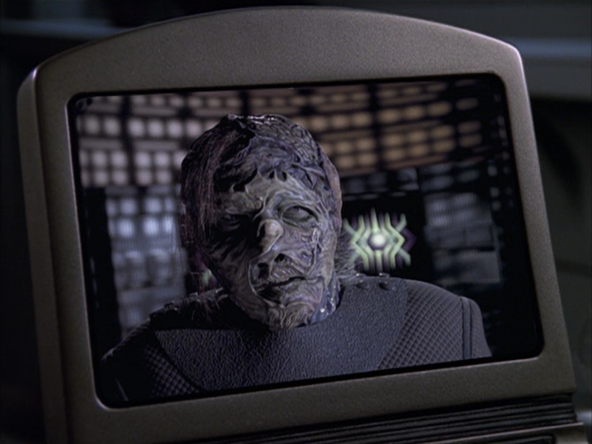 extant_StarTrek_VOY_6x23-Fury_01609.jpg