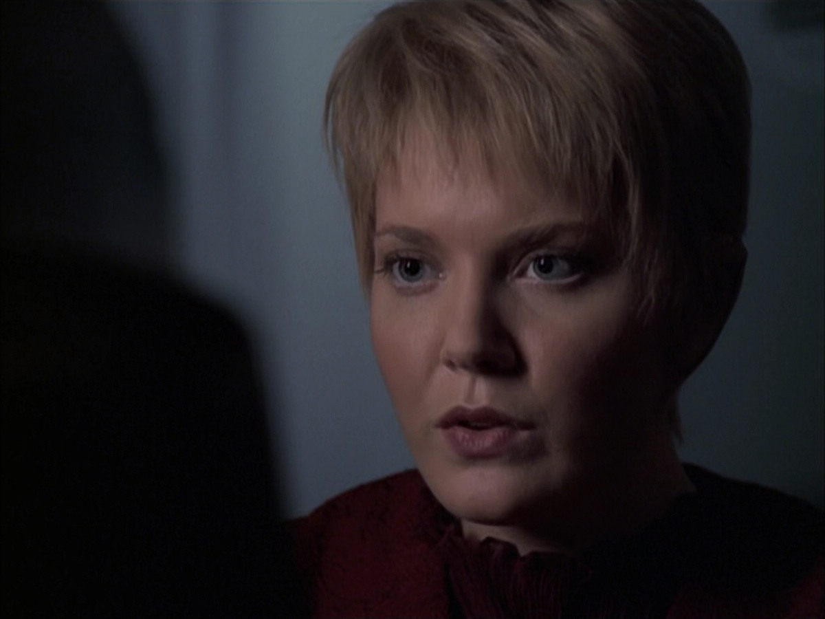 extant_StarTrek_VOY_6x23-Fury_01630.jpg
