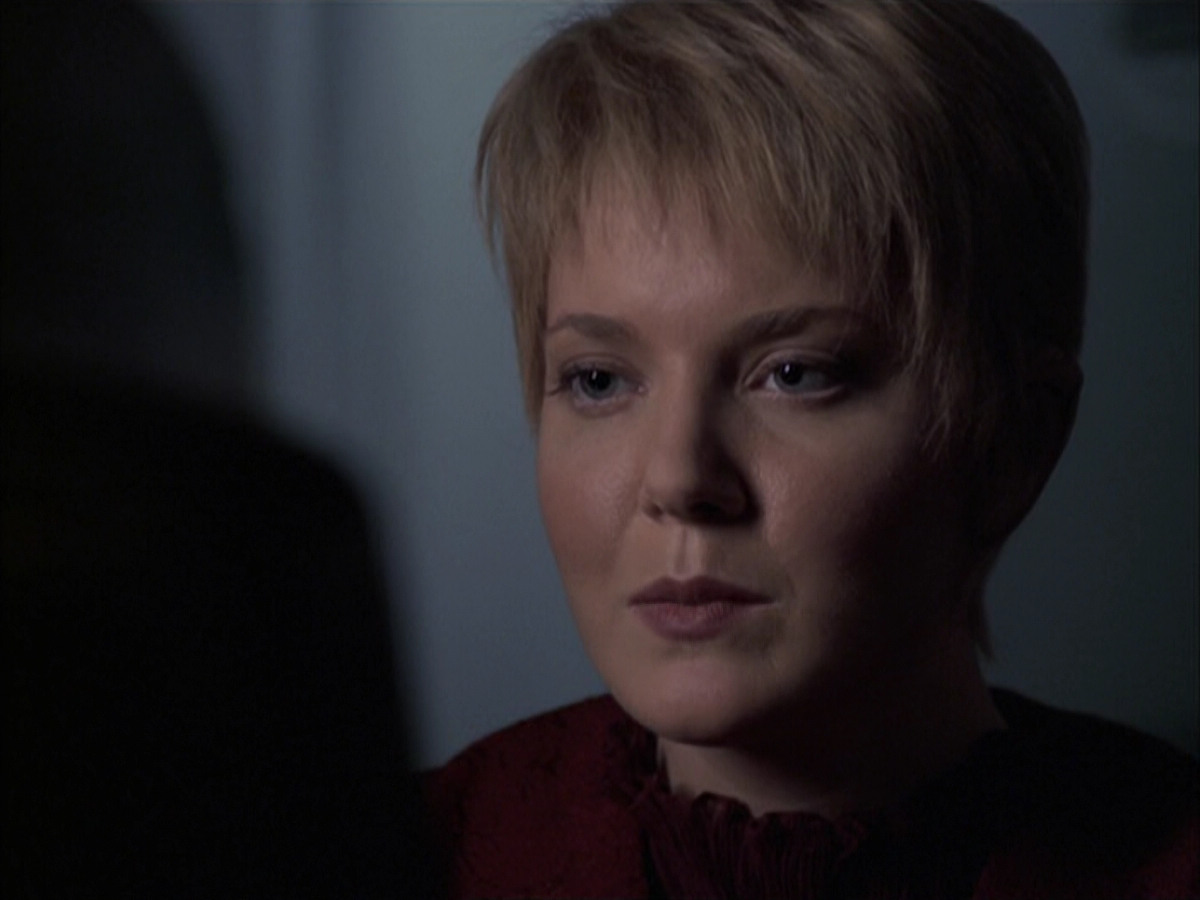 extant_StarTrek_VOY_6x23-Fury_01642.jpg