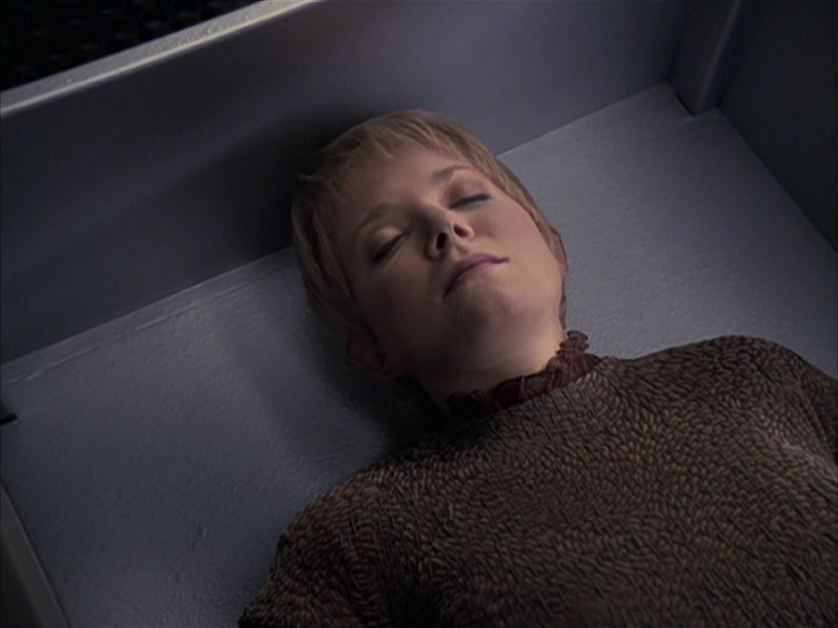 extant_StarTrek_VOY_6x23-Fury_01659.jpg