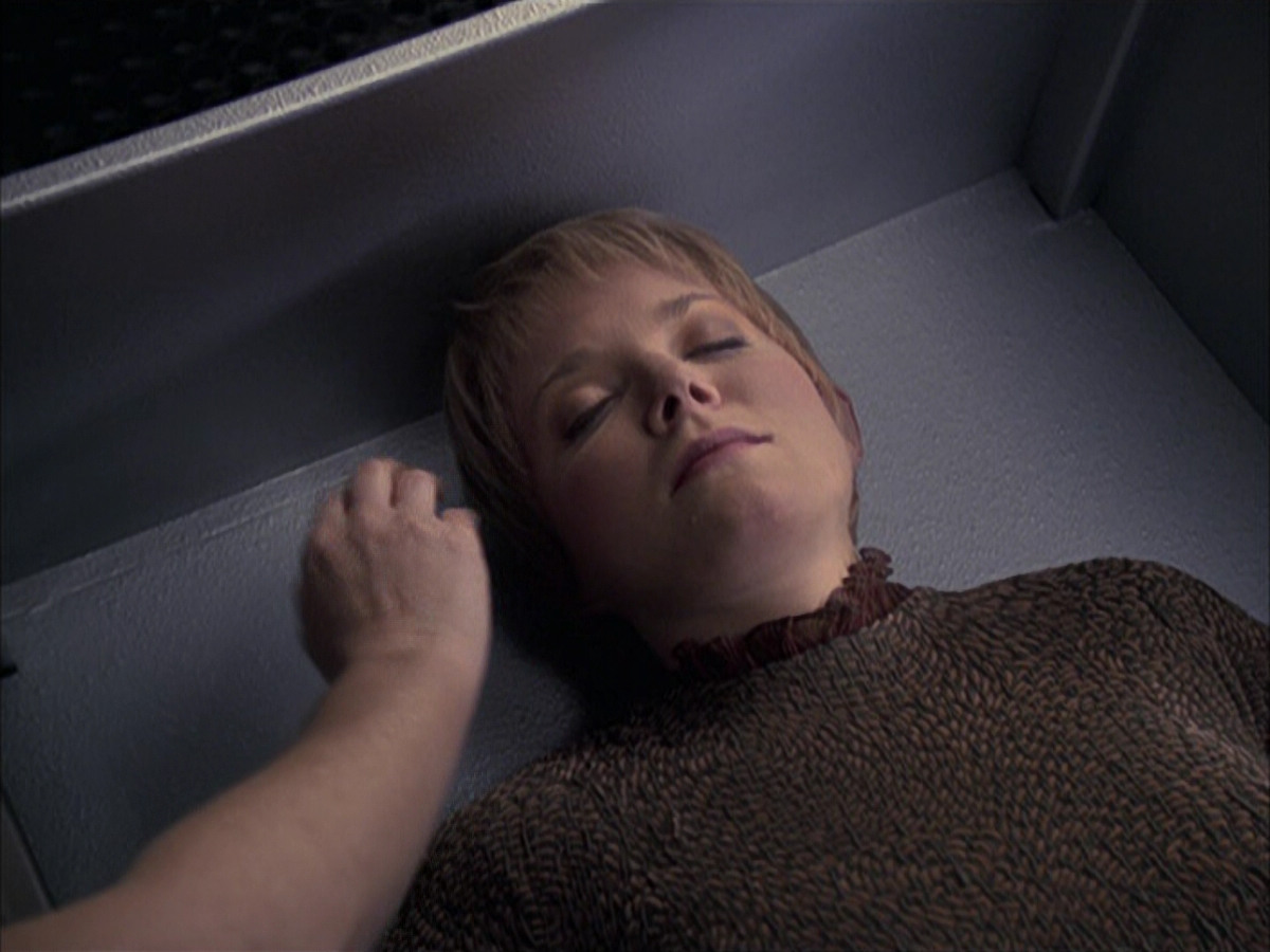 extant_StarTrek_VOY_6x23-Fury_01679.jpg