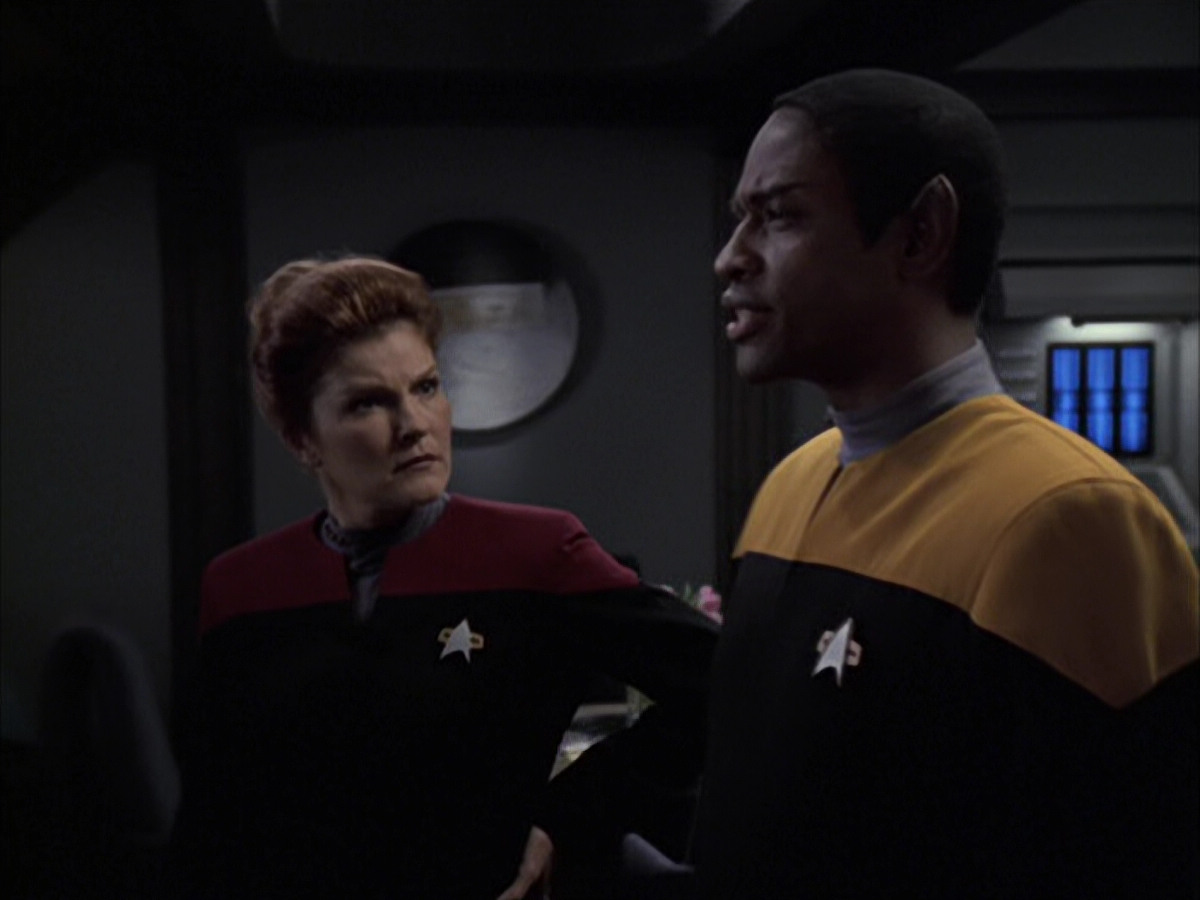 extant_StarTrek_VOY_6x23-Fury_01755.jpg