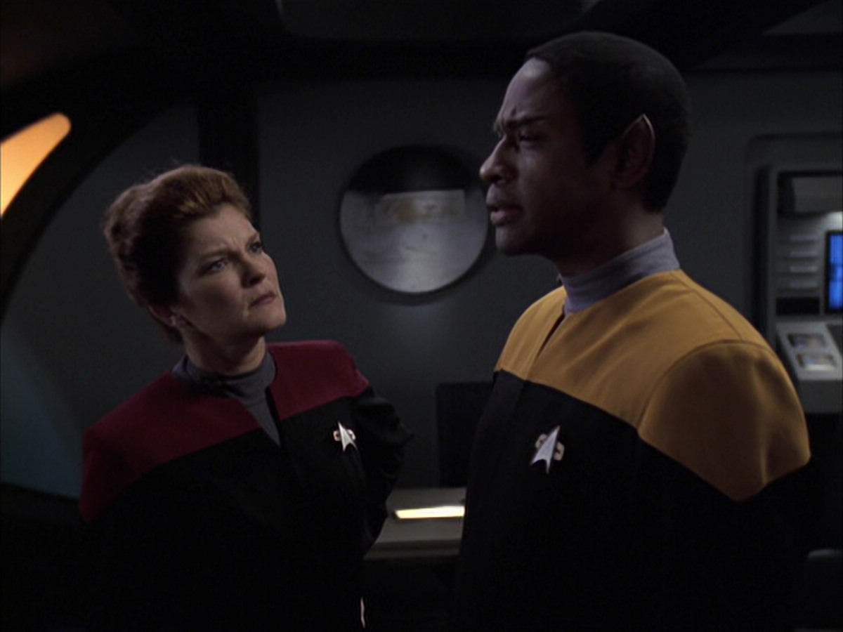extant_StarTrek_VOY_6x23-Fury_01760.jpg