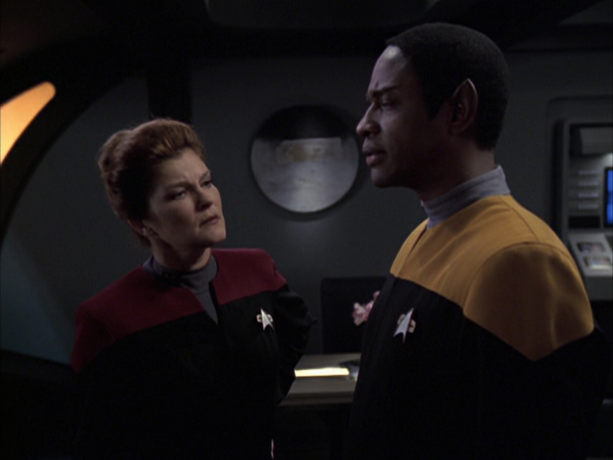 extant_StarTrek_VOY_6x23-Fury_01764.jpg
