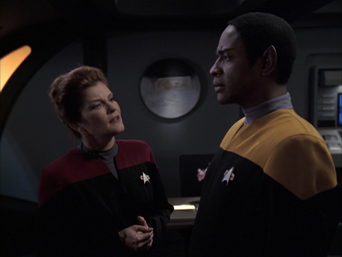 extant_StarTrek_VOY_6x23-Fury_01769.jpg