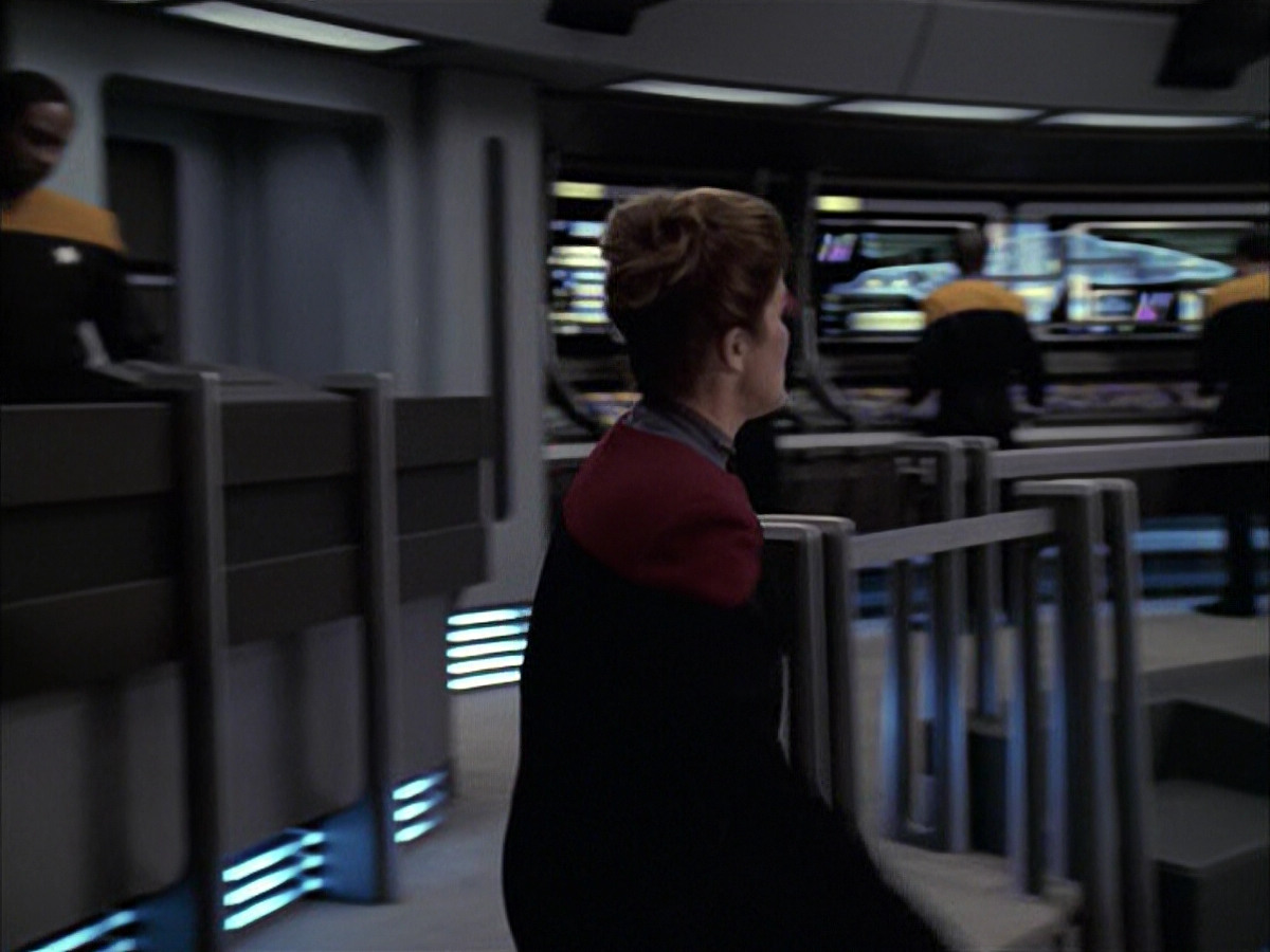 extant_StarTrek_VOY_6x23-Fury_01824.jpg
