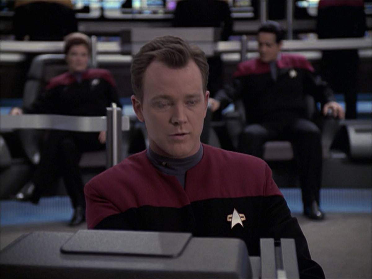 extant_StarTrek_VOY_6x23-Fury_01862.jpg