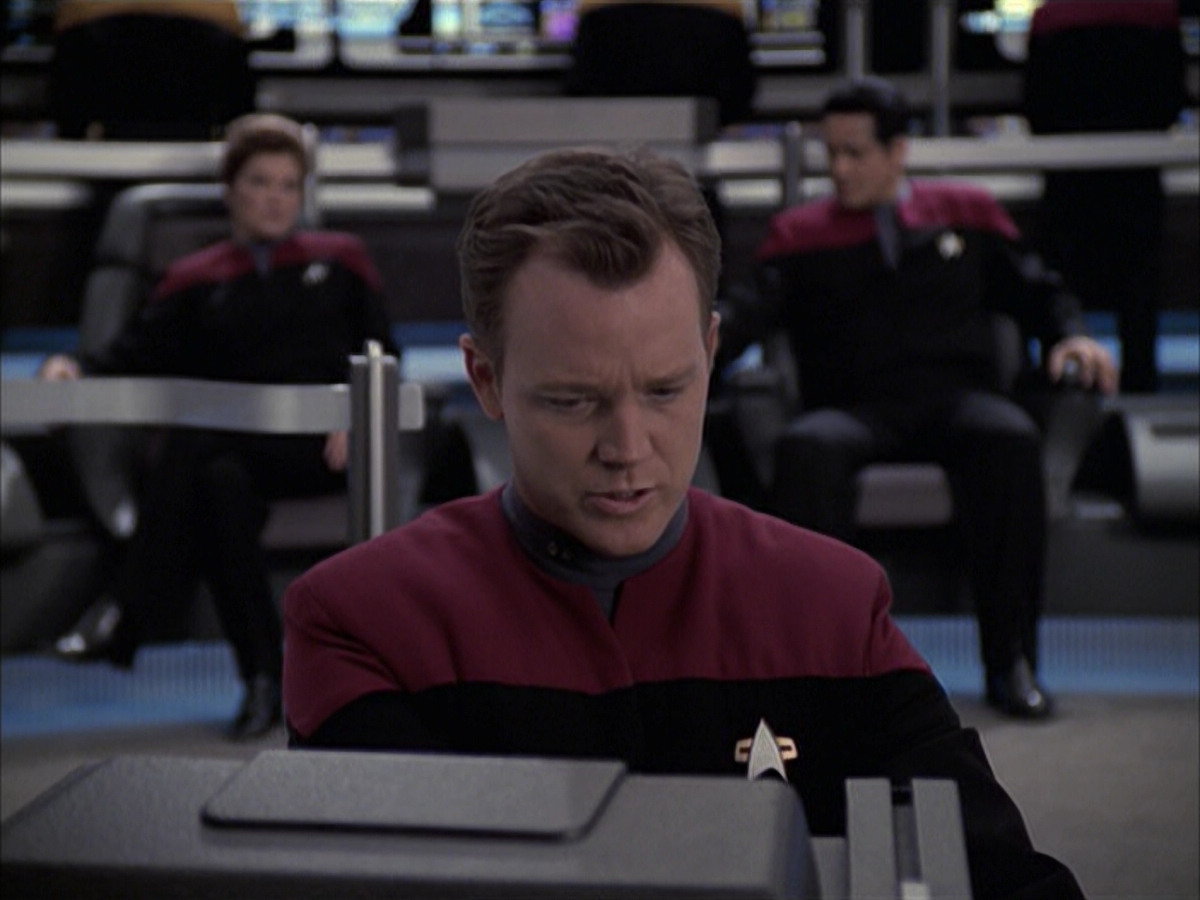extant_StarTrek_VOY_6x23-Fury_01881.jpg