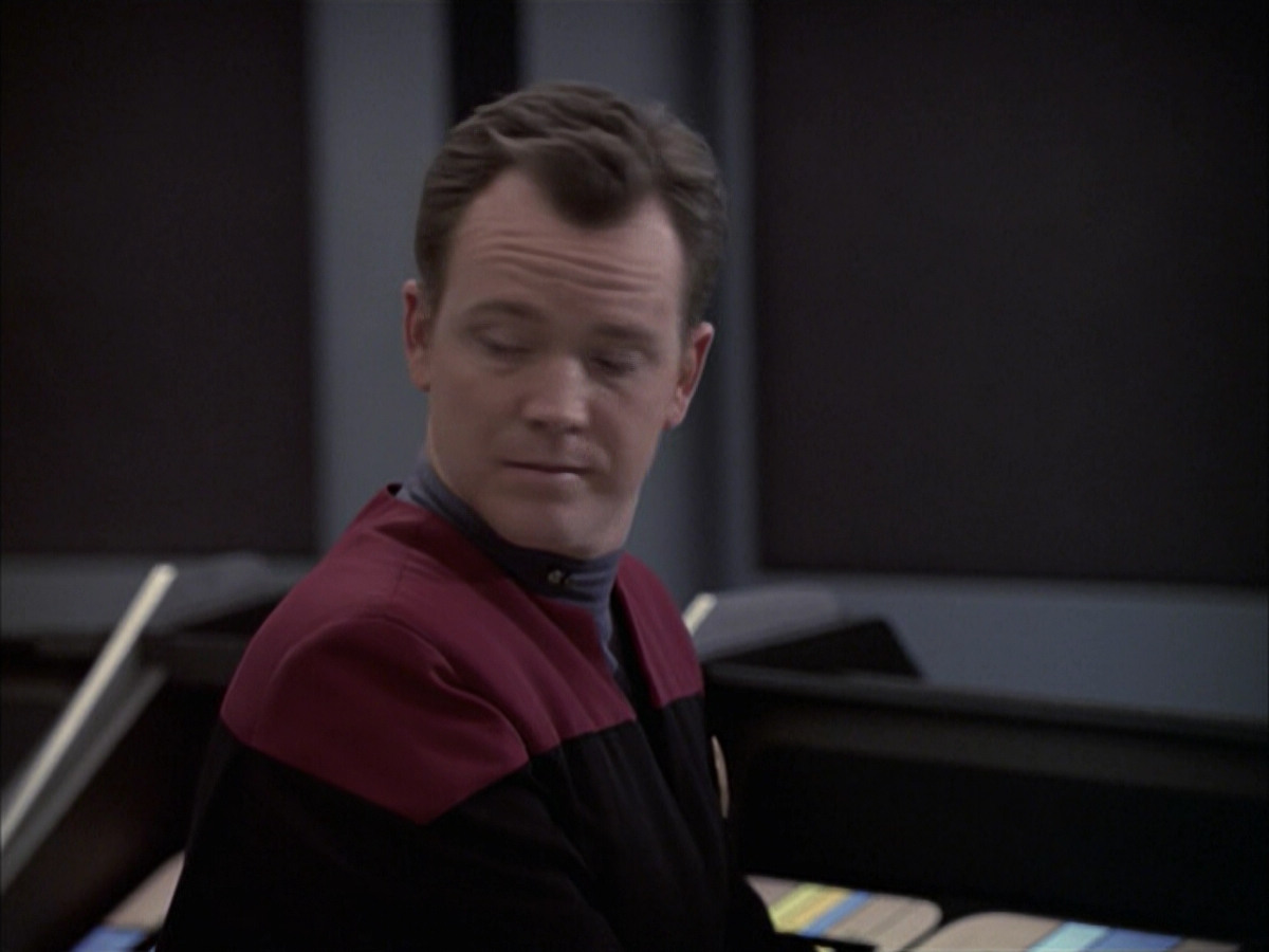extant_StarTrek_VOY_6x23-Fury_01949.jpg