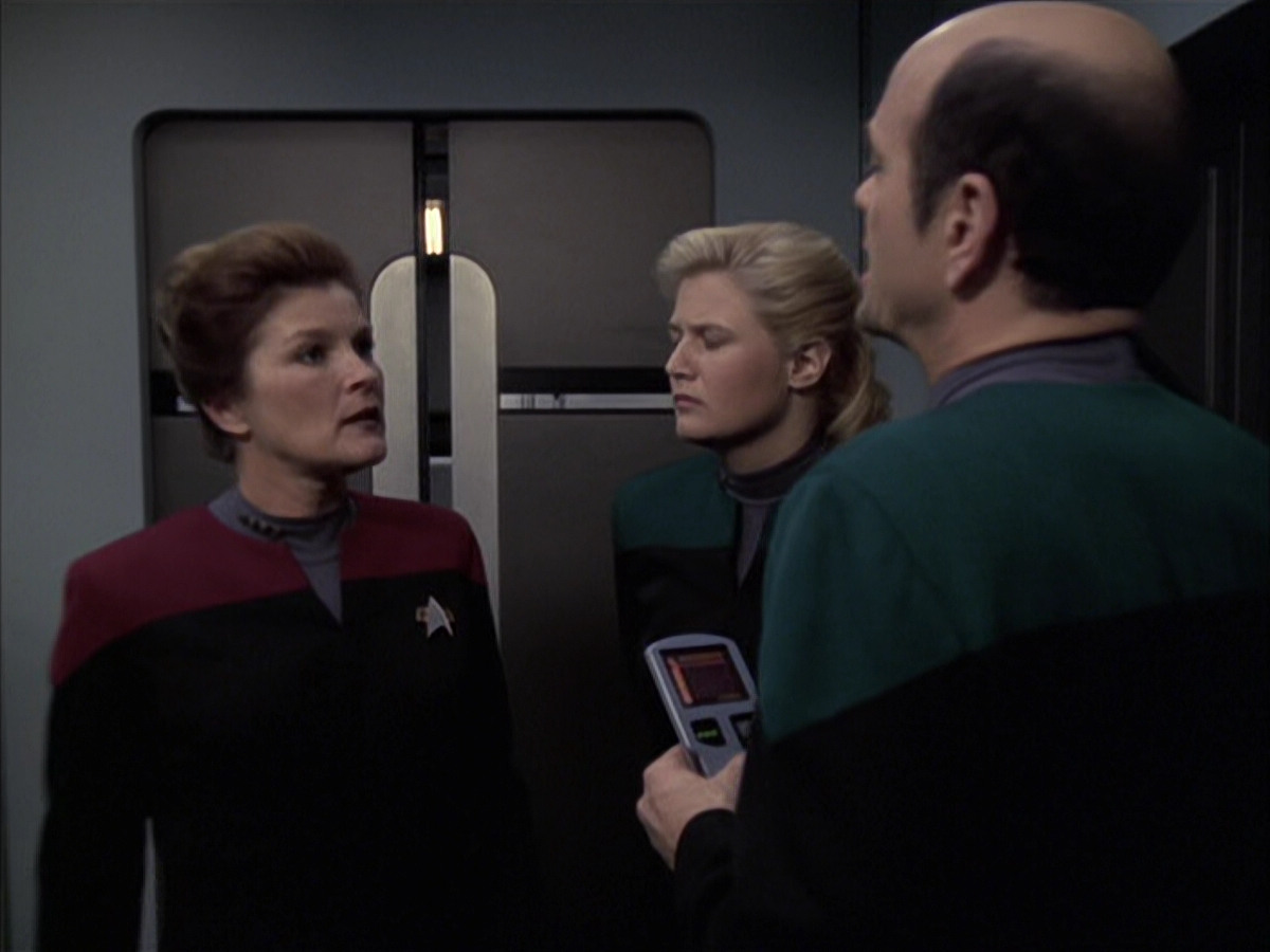 extant_StarTrek_VOY_6x23-Fury_01964.jpg