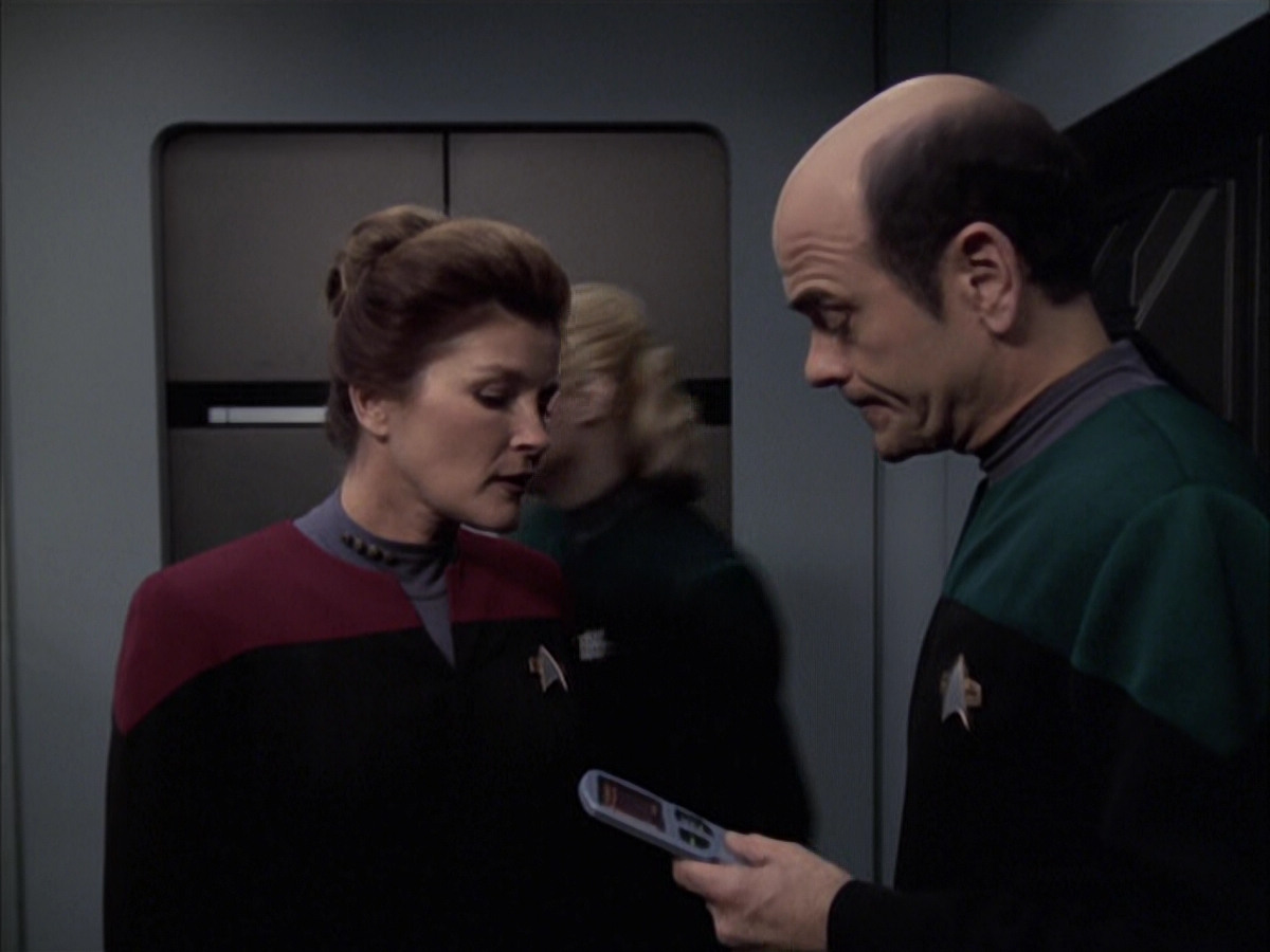 extant_StarTrek_VOY_6x23-Fury_01978.jpg