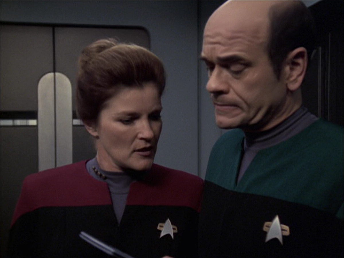 extant_StarTrek_VOY_6x23-Fury_02007.jpg