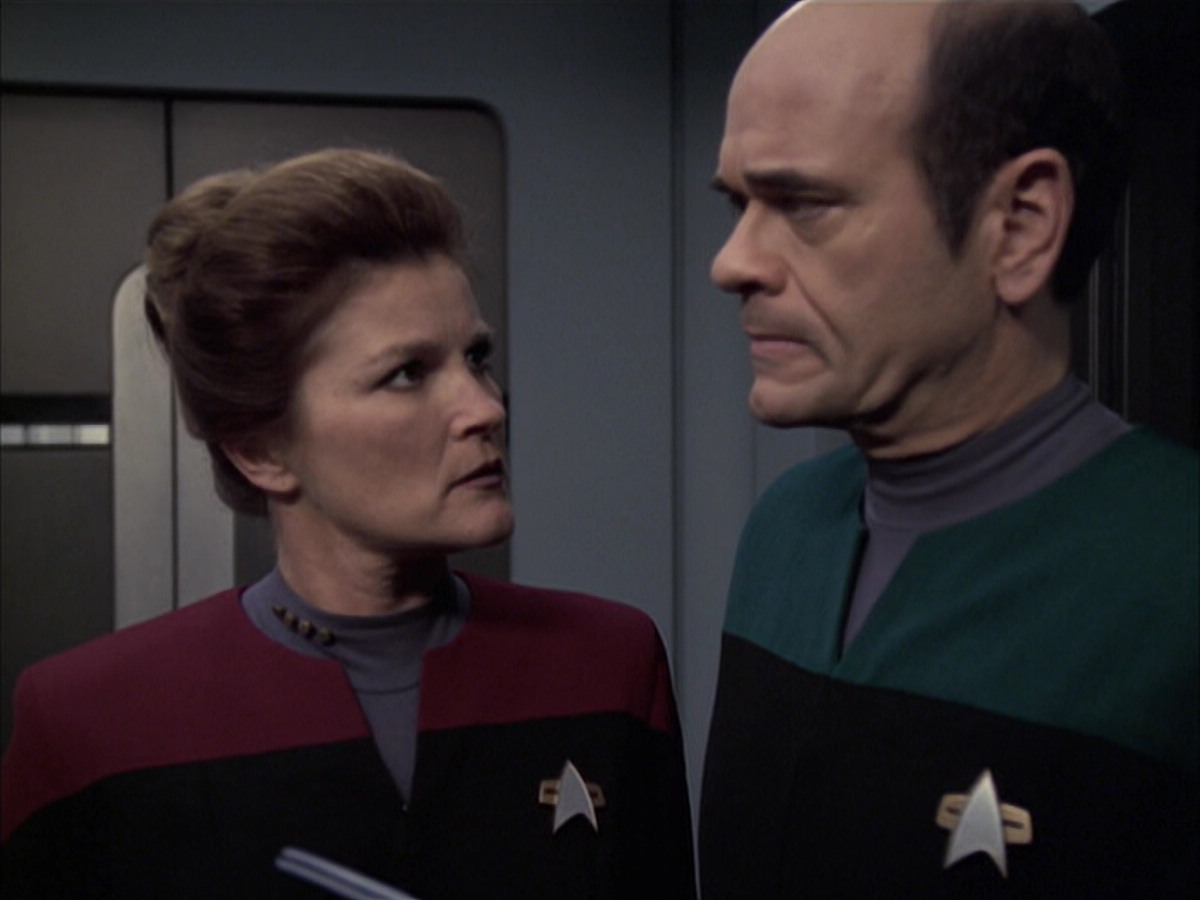 extant_StarTrek_VOY_6x23-Fury_02033.jpg
