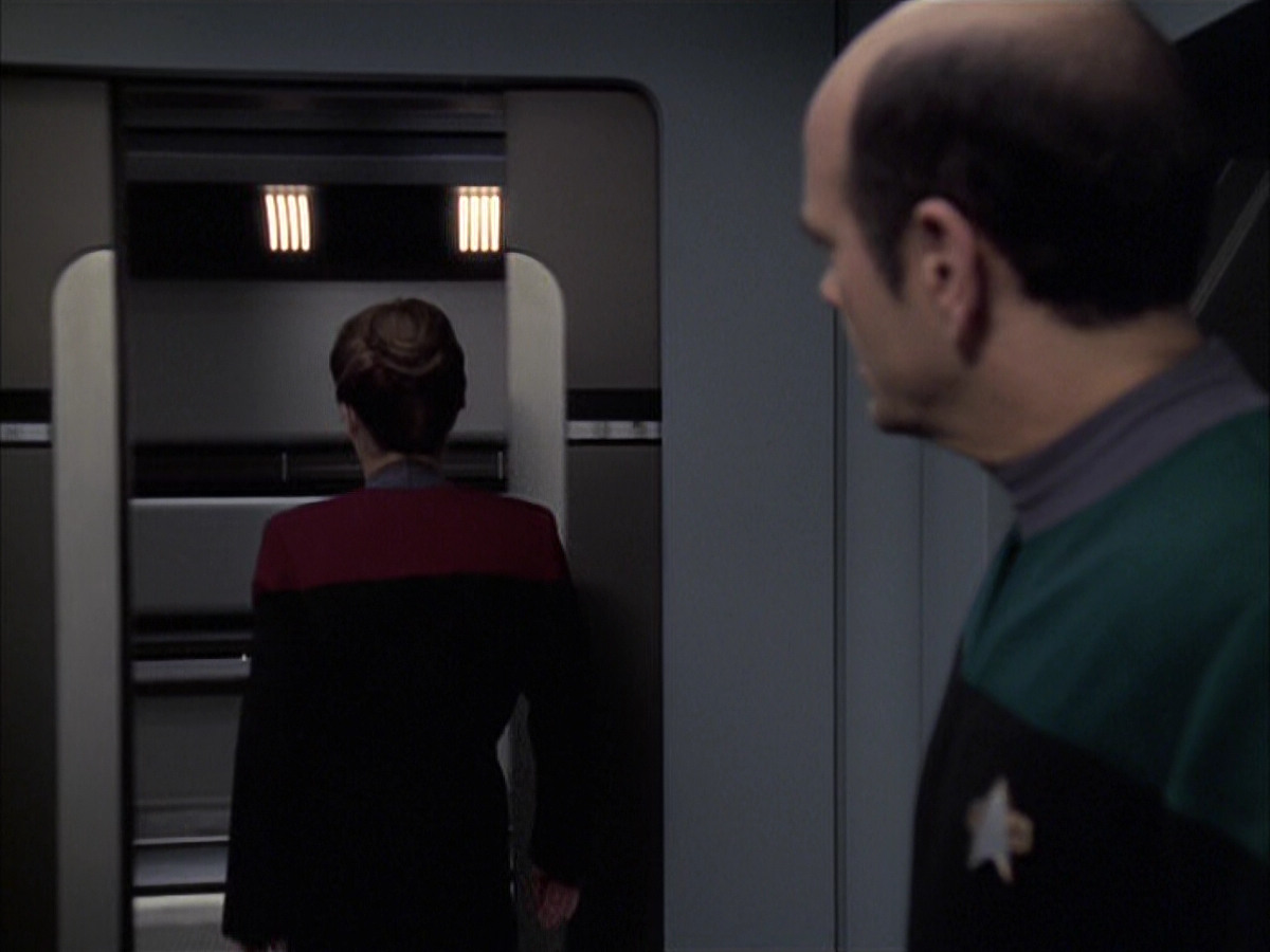 extant_StarTrek_VOY_6x23-Fury_02049.jpg