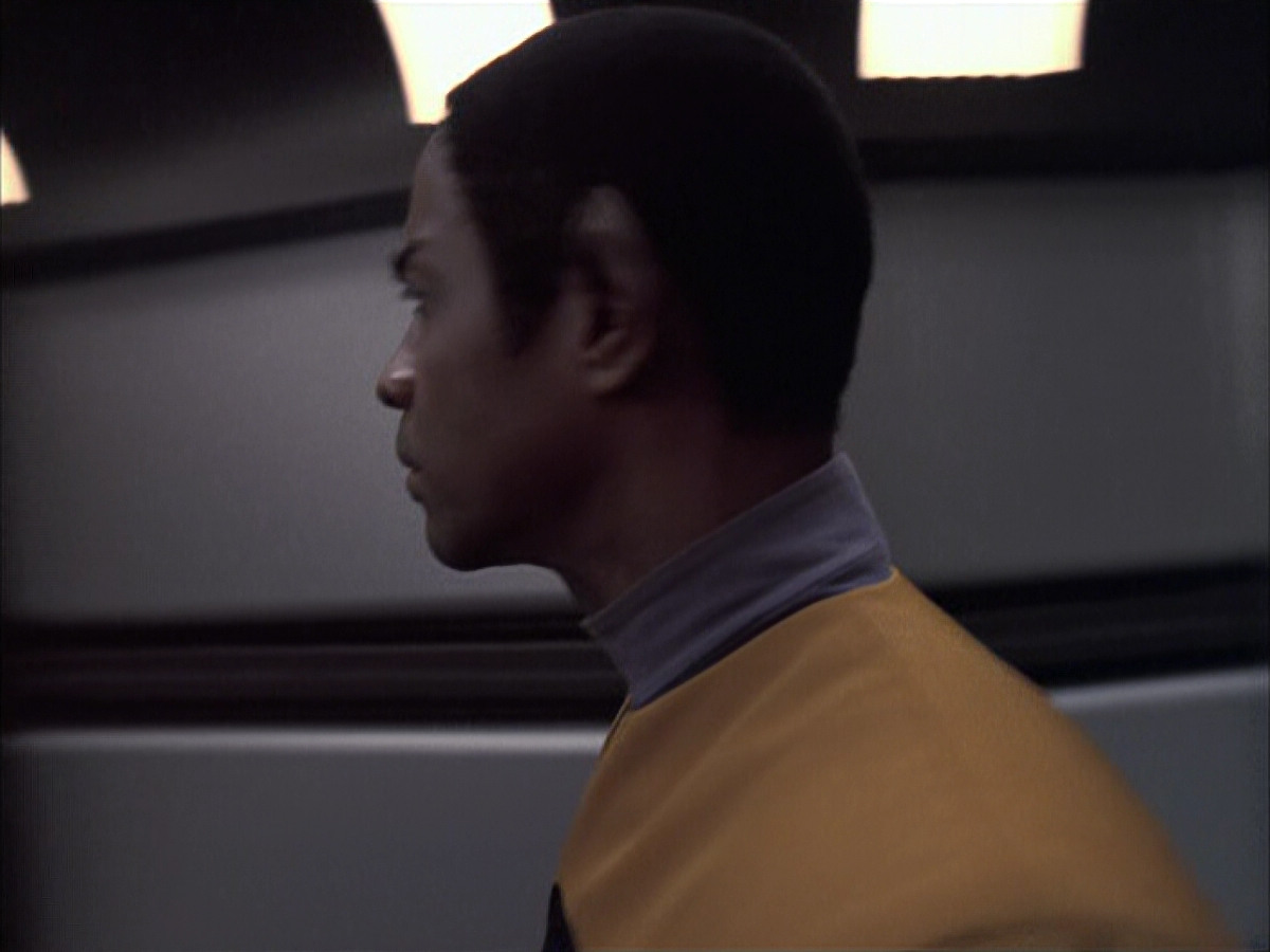 extant_StarTrek_VOY_6x23-Fury_02060.jpg