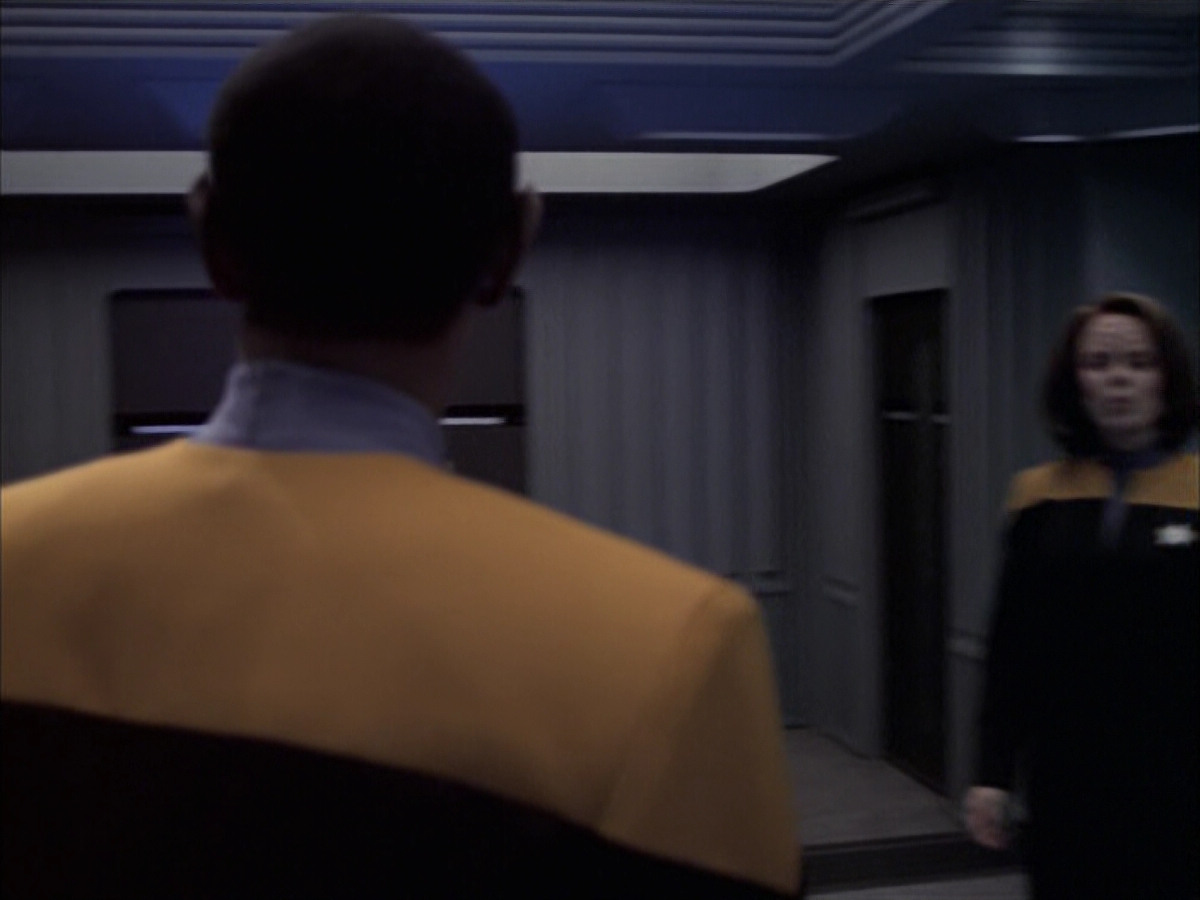 extant_StarTrek_VOY_6x23-Fury_02105.jpg