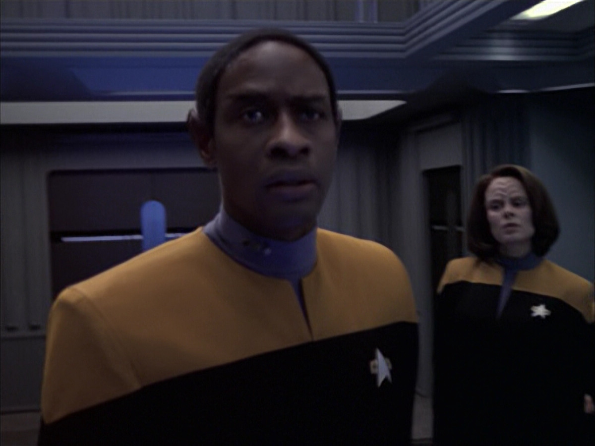 extant_StarTrek_VOY_6x23-Fury_02109.jpg