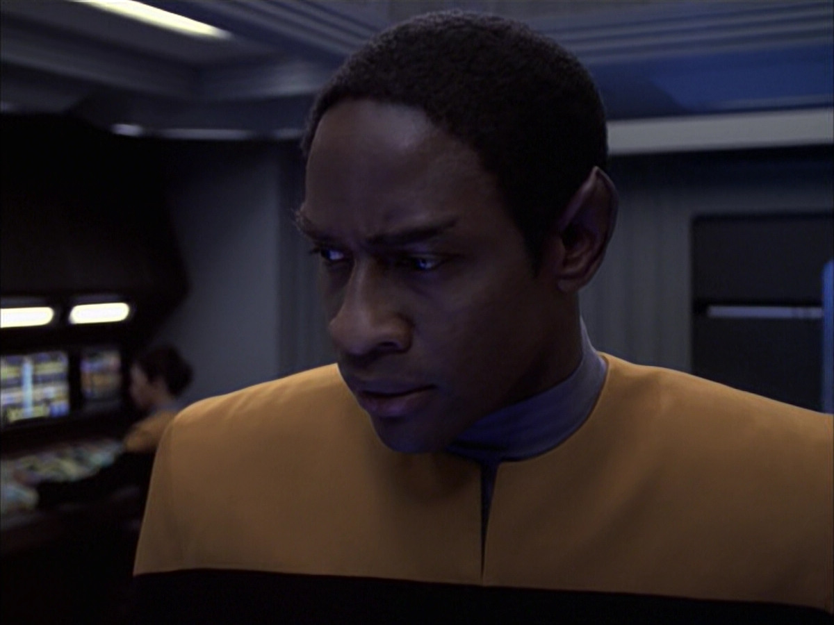 extant_StarTrek_VOY_6x23-Fury_02119.jpg